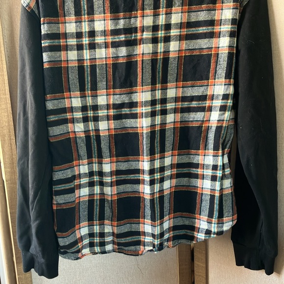 FINAL MARKDOWN Ambiance Multicolor Plaid hooded blouse large - Picture 10 of 10